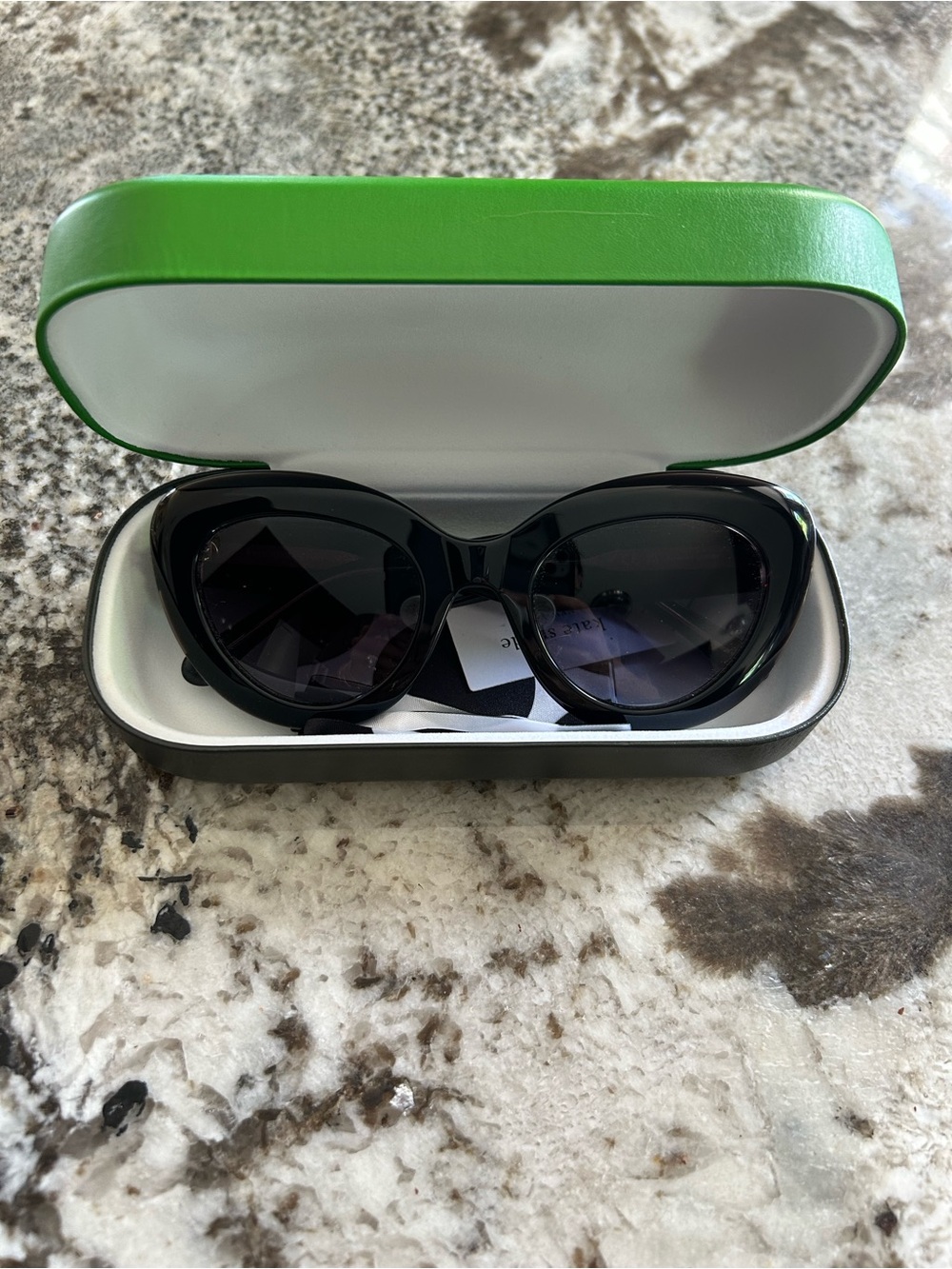 kate spade Black Cat-Eye Sunglasses with Green-Trim Case. Brand new, never worn! - Picture 9 of 9